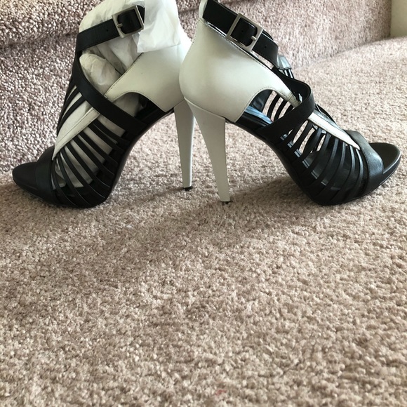 Shoes - Picture 4 of 5